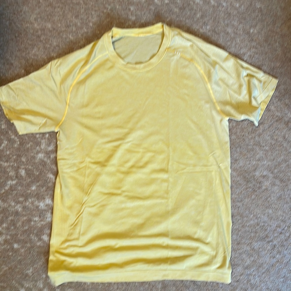 Lululemon metal vent tech 2.0 shirt (Medium)